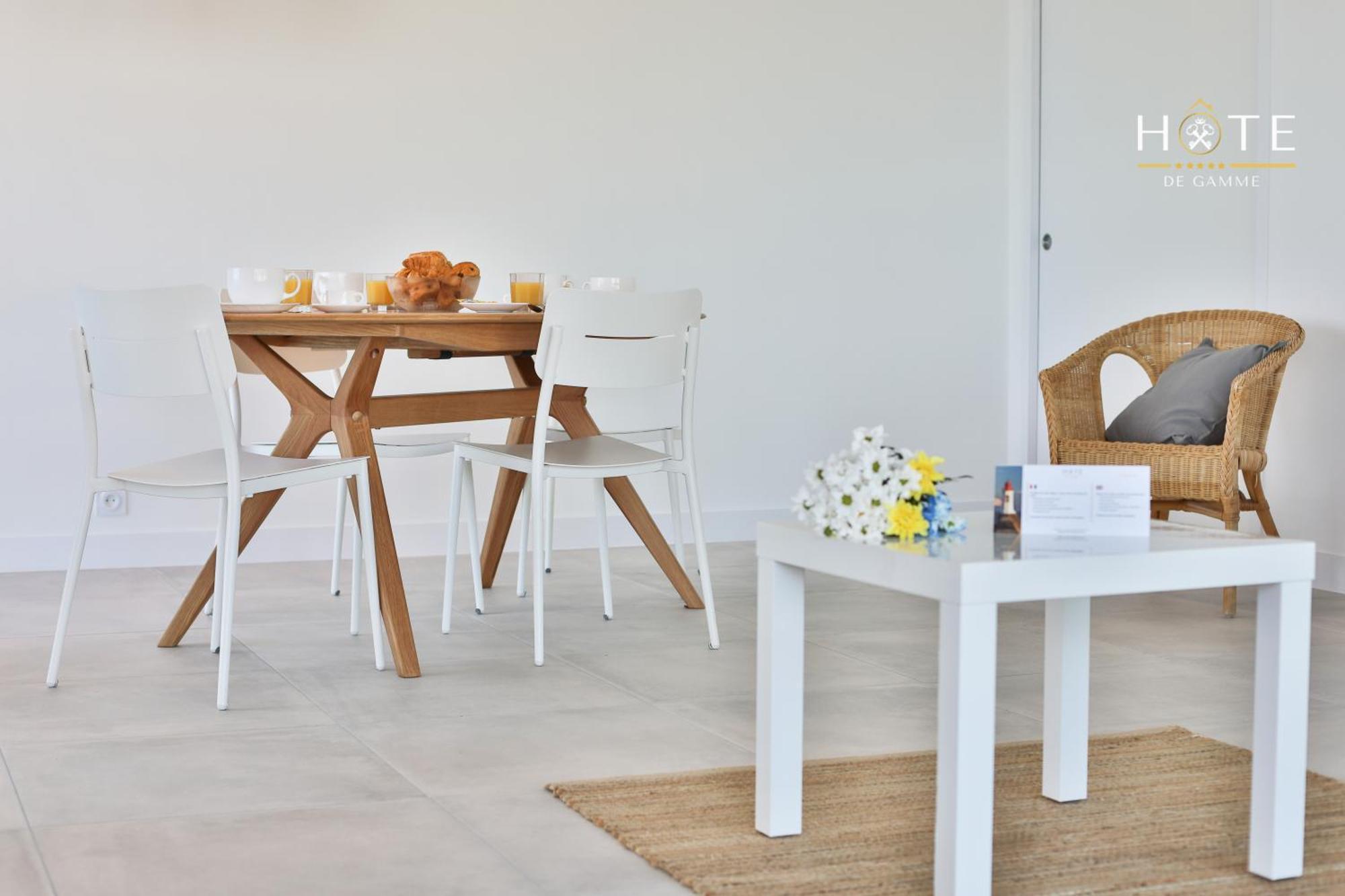 Appartement De Caractere, Superbe Vue Mer 280° La Chaume Eksteriør bilde